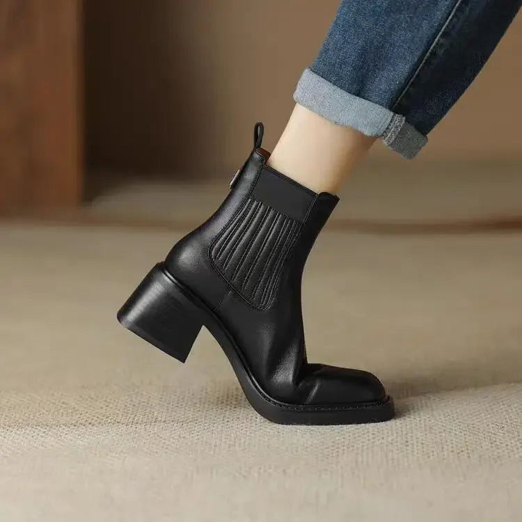 Reloria | Round Toe Boots