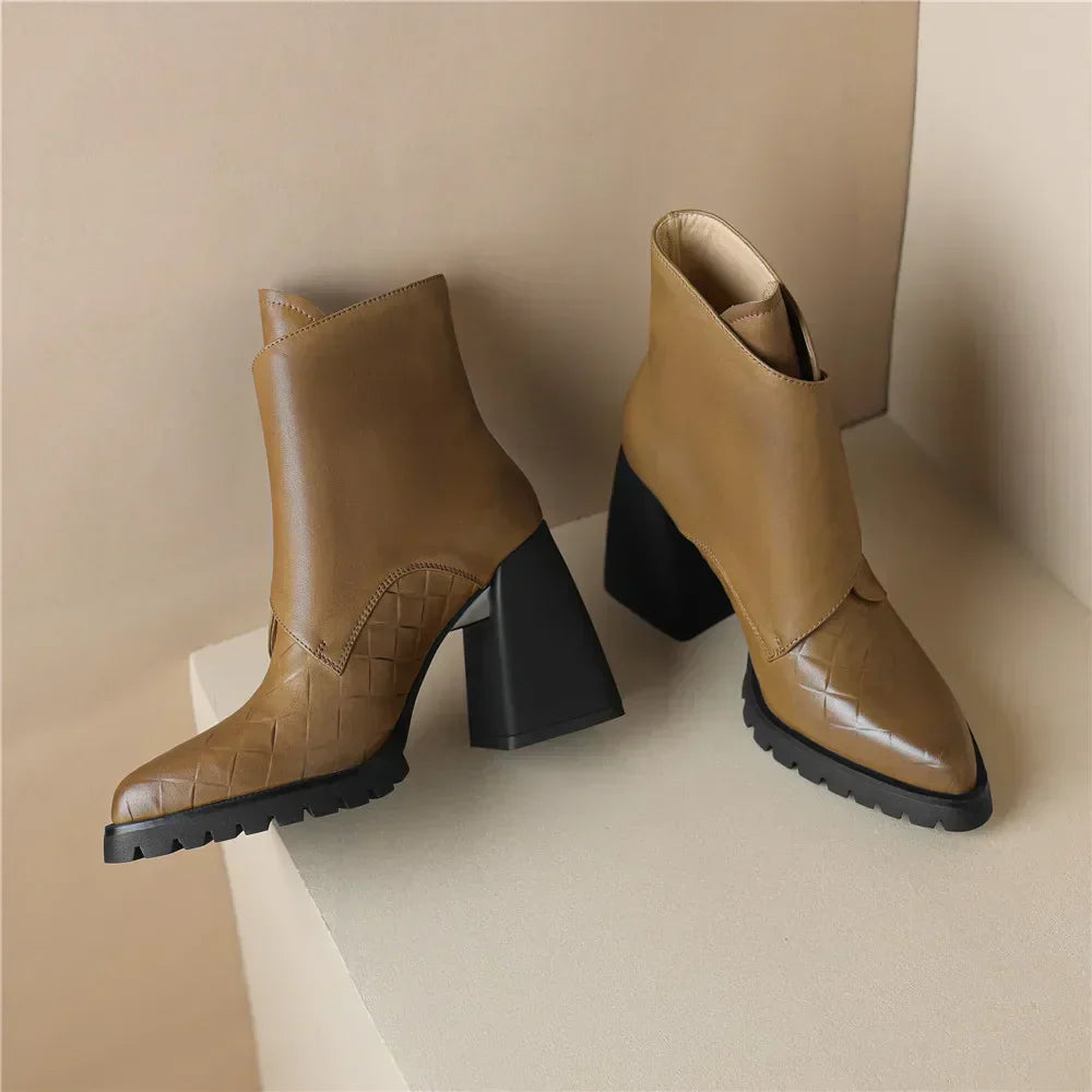 Parvoria | Chunky Ankle Boots